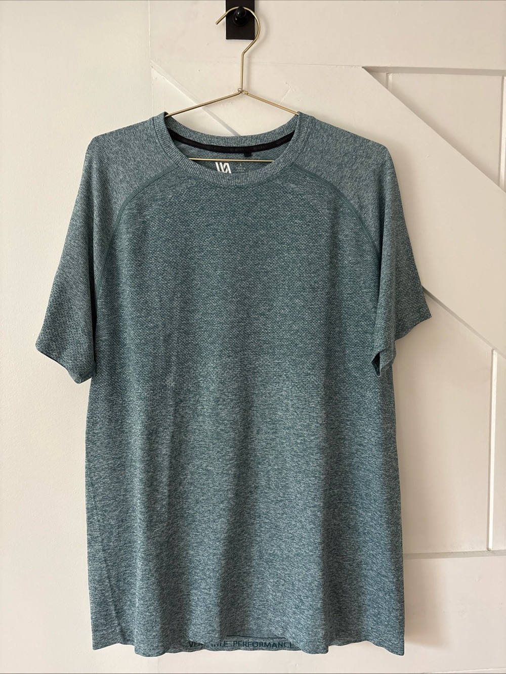 VRST Mens Performance Athletic Short Sleeve T Shirt Size Large Moisture Wicking